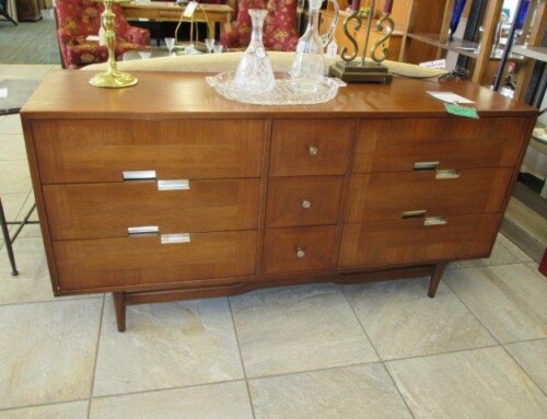 Item #325A – MCM American of Martinsville – $650